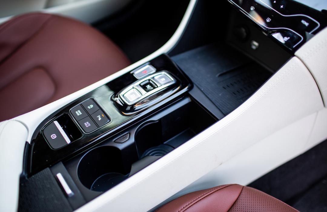 科技应用软件：重塑生活与工作的智能伙伴，解决效率与创新难题-第2张图片-金科赋能录