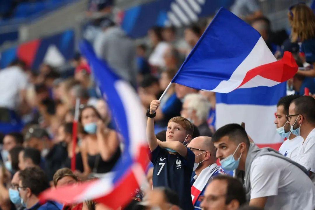 科技类股票十大龙头排名：2024最新榜单与投资指南，助你轻松把握科技股投资机会-第3张图片-金科赋能录